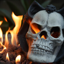 Halloween Fire Pit Skull Gas Log Decoration for Ventless Fireplace, Heat Resistant Metal, Handcrafted