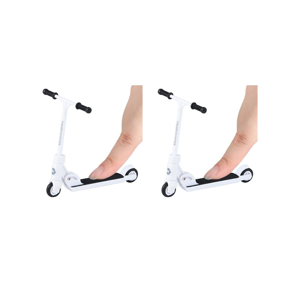 2X New Finger Scooter Children Fingertip Pedal Vitality Car Desktop Skateboard Toy Car 4712033675983