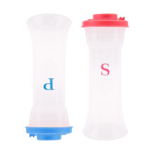 Plastic Salt and Pepper Shakers with Lids Large Covered Moisture Proof Salt Shaker Pepper Container 4pack