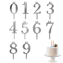 10-osaiset kimaltavat numerokynttilänjalat (0-9) syntymäpäivä-, hää- ja vuosipäiväkakkujen koristeluun
