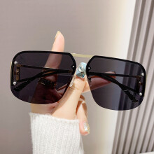 (GoldFrameBlackGray)Sommerliche stilvolle Pilotensonnenbrille aus Metall mit UV400-Gläsern für Party und Reisen