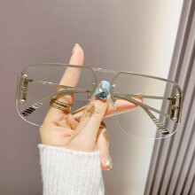 (SilverFrameWaterSilver)Sommerliche stilvolle Pilotensonnenbrille aus Metall mit UV400-Gläsern für Party und Reisen