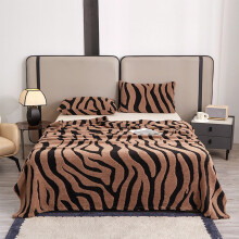 Milk Velvet Throw Blanket – Soft, Non-Shedding Fleece, Double-Sided Edging, 70.9x78.7in, Cozy Winter Blanket for Couch, Picnic, Travel & Home Decor
