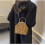 Pochette da donna con stampa leopardata e catena removibile 3