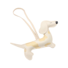 Doppelseitiger 3D-Dackel-Schlüsselanhänger aus PU-Leder-Beige