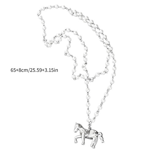 Collier pendentif cheval élégant avec détails en diamant 2