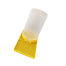 Outdoor Bees Water Feeder Nest Door Water Feeder Plastic-S