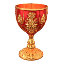 Elegantes, dekoratives Trinkgefäß aus Metall mit-Goldenes Rot