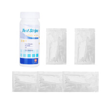 3-in-1 pH-waterteststrips voor zwembaden en spa's, chloorteststrips en een accessoire voor zwembadreinigers.