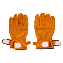 AntiScald Gloves High Temperature and Fire Resistance Protective Gloves for Camping Barbecue(Yellow )