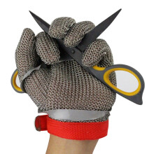 Stainless Steel Mesh Cut Resistant Glove with Adjustable Nylon Strap for Kitchen and Food Prep Safety (1PCS, Size S)