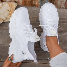 Utenrikshandel Flyvende Vevingsnett Pustende Damesko Rundhode Myk Bunn Pustende Sneakers Hvit43