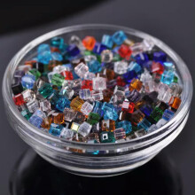 100pcs 4mm Small Cube Faceted Cut Crystal Glass Loose Beads Lot for DIY Jewelry-Random Mixed