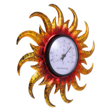 Wandthermometer in zonvormig ontwerp, waterdicht, geschikt voor binnen- en buitengebruik.