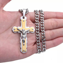 Halskette mit Jesuskreuz-Anhänger aus Edelstahl für Herren -