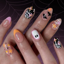 24 kpl Halloween-kynsiliimaa, mantelinmuotoisia liimoja kynsille lepakkokuvioilla