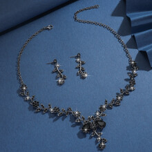 Silver Flower Crystal Bridal Jewelry Set: Necklace & Earrings, Leaf Rhinestone Choker – Compatible with Wedding & Prom