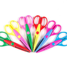 Happon Set of 6 Safe Pinking Shears Colorful Decorative Paper Lace Edge Scissor Set for Teachers Crafts Scrapbooking (Random Style)
