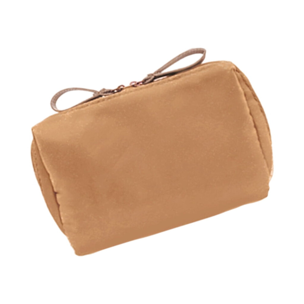 Fashionable Color Cosmetic Case Spill proof Portable Makeup Bag With Interior Compartments Sturdy Nylon Materials