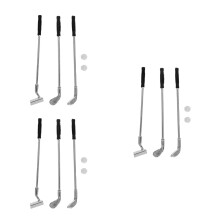 set med minigolfklubbor, gör-det-själv-dekoration, minigolfbollar, fotorekvisita