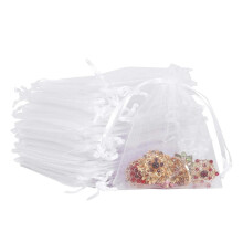 100Pcs Small Organza Bags 7 x 9 cm White Gift Drawstring Bags Jewelry Pouches Wedding Favour Bags for Christmas Party
