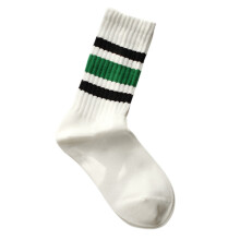 Japanske sporty retro stribede midt på læggen sokker til kvinder og mænd. Casual atletiske crew sokker med tykt foret design til hverdagsbrug.