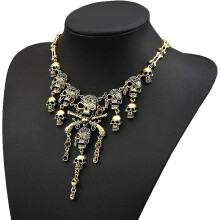 Vintage Halloween Skull Necklace Punk Gothic Chic Women Pirate Bones Pendant Steampunk Cosplay Fancy Dress Halloween Costume Party Accessory Props