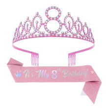 Rosa Geburtstags-Accessoires-Set für Mädchen, inklusive Strasskrone und Partyschärpe.