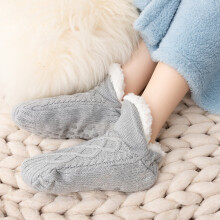 Slipper Socks for Men with Grippers, Mens Fuzzy Thermal Winter Cozy Fleece-Lined Warm Non-Slip Socks for Tile Floors