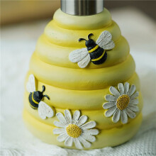 2X Bee Soap Dispenser Decorative Hand Pump Refillable Soap Dispenser Liquid Container for Shampoo Lotion Dispenser
