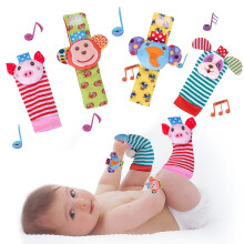 4-teiliges Set aus weichen Baby-Handgelenkrassel- und Fußfindersocken – Plüschsocken mit Cartoon-Tiermotiven, Geschenkidee für Neugeborene von