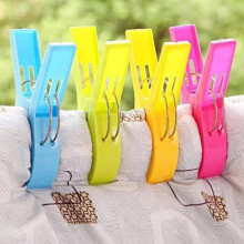 Beach Towel Clips For Chairs 4Pcs Plastic Heavy Duty Windproof Holder Clips For Towels, Pool, Sunbed, Travel