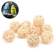 Natürliches Rattan Sepak Takraw Spielzeug für Papageien Sicheres Kau-Spielzeug 5CM Kleintier