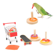 4-teiliges Vogel-Trainingsspielzeug-Set mit Skateboard, Basketball und Einkaufswagen