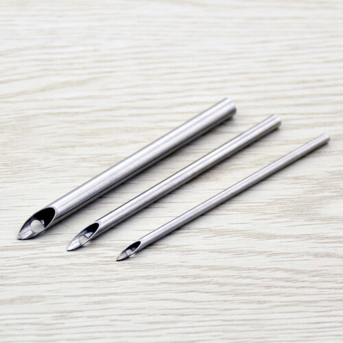 Rotes Punch-Needle-Stickset mit ergonomischem Griff 1