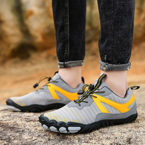 Women's Mesh Water Shoes Flat Round Toe Five-Toe Design 1