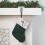 Gestrickte Weihnachtsstrümpfe, personalisiert mit Anfangsbuchstaben 4