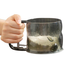 Stainless Steel Flour Sifter with Fine Mesh and Ergonomic Handle for Baking Cakes and Pastries