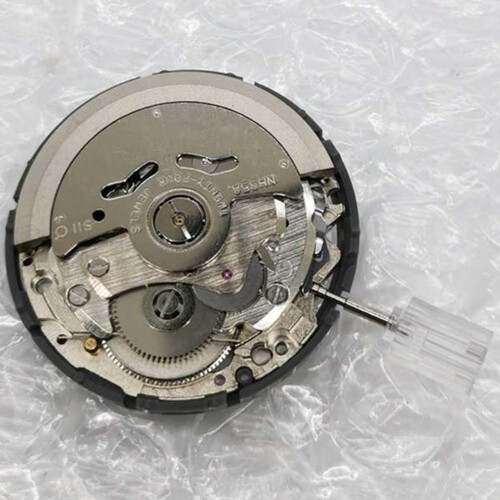 NH35 automatic mechanical watch with date function and 2