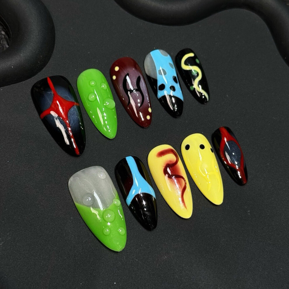 Roc-Electron (M) 10Pcs Almond Fake Nails - Graffiti Print, Odorless