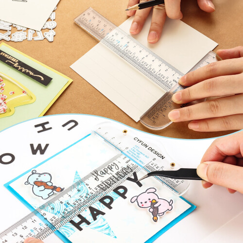 Régua T de acrílico transparente de 6 polegadas com medidas em polegadas e milímetros. Os tamanhos de cartão mais comuns estão marcados. 1