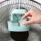 Mini-bureauventilator met stille werking en directe koeling. 5