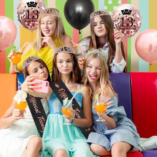 Διακοσμήσεις γενεθλίων Sweet13 για κορίτσια: Ζώνη, τιάρα με στρας, μαύρα μπαλόνια από 2