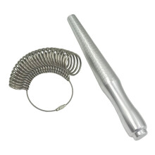 Präzises Ringgrößen-Set mit Ringdorn und mehreren Größen für