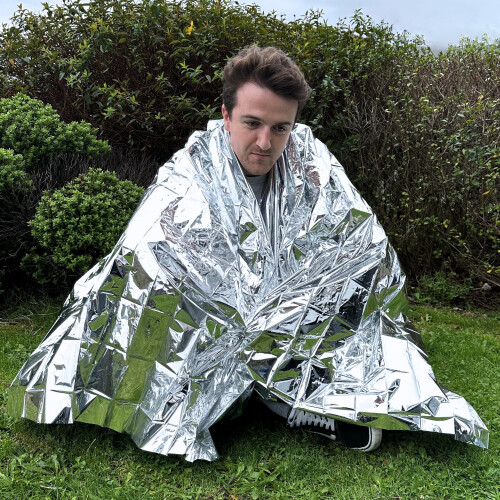 Value Aid Adults Foil Blanket 50 1