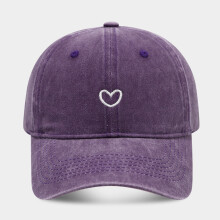 Vasket baseballcaps med hjertebroderi til dame