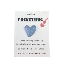 Resin Floral Heart Pocket Hug Card – 1pc