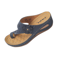 Sandali infradito da donna blu navy con decorazione floreale, tacco a zeppa, comodi e leggeri, ideali per l'estate, la spiaggia e le attività