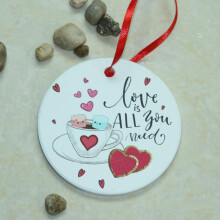 Colgantes decorativos con formas personalizadas para decoraciones del Día de San Valentín para la celebración del amor.