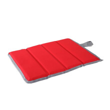 Kleine opvouwbare picknickmatten met waterdicht oppervlak en antislip zitkussens voor buiten, waterbestendig en geschikt voor volwassenen.
